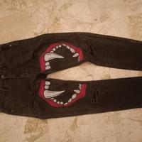 jeans con grafica 