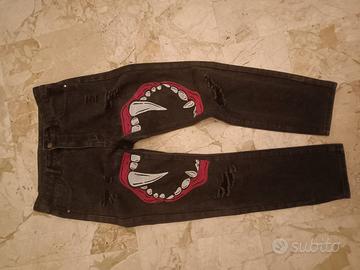 jeans con grafica 