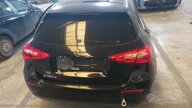 POSTERIORE COMPLETO MERCEDES CLASSE A DEL 2020