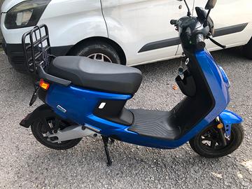 NIU 50