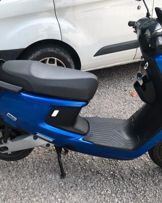 NIU 50