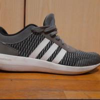 Scarpe da uomo adidas cloudfoam race