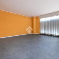 NEGOZIO A COSTA DI MEZZATE