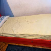 Singolo con letto sotto che diventa matrimoniale