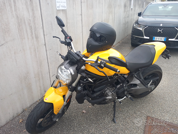 Ducati giallo 821