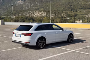 AUDI A4 2.0 190cv BUSINESS SPORT