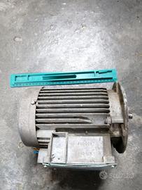motore asincrono 230vac