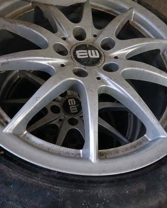 4 cerchioni del 17 , senza un graffio 