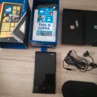 Smartphone Nokia Lumia 920 con ricarica wireless