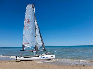 Catamarano Dart Hawk F18