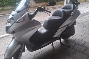 Honda silver 600 scooter