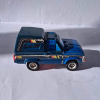 TRANSFORMERS TRAILBREAKER TOYOTA 82 HI-LUX TAKARA