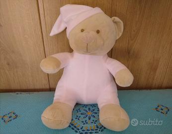 Orsacchiotto con berretto rosa