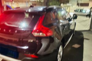 Volvo V40 Cross Country D2 1.6 Summum – 140.000 km