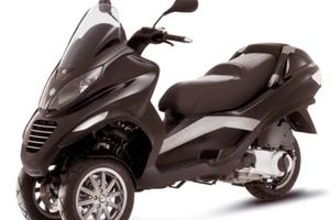 Piaggio MP3 250