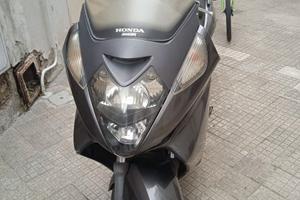 Honda Silver Wing 400