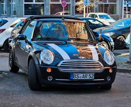 MINI Cooper R52 Sidewalk Cabrio 1.6 Chrono