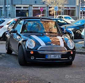 MINI Cooper R52 Sidewalk Cabrio 1.6 Chrono