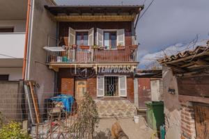 SOLUZIONE INDIPENDENTE CON AMPI SPAZI ESTERNI