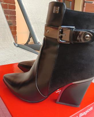 stivaletti tronchetti Laura Biagiotti n.37