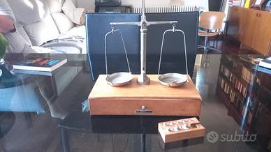 bilancia vintage per orafi e farmacisti