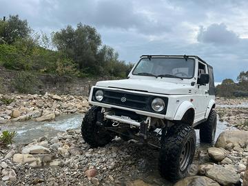 Suzuki Samurai