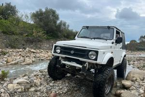 Suzuki Samurai