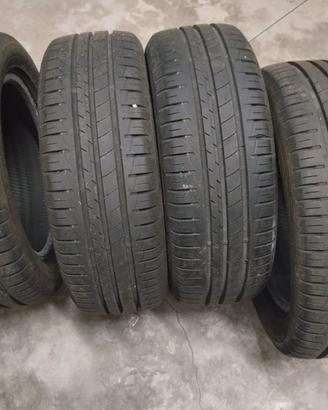 gomme 185 /55  R15  82h