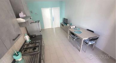 TRILOCALE PARI AL NUOVO e ARREDI INCLUSI