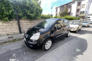 Renault Modus nera