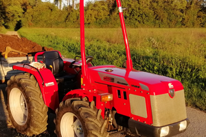 Antonio Carraro 4400