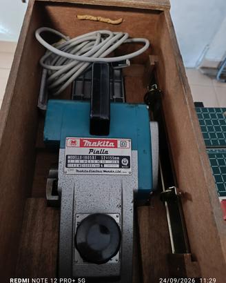 Makita 1805B pialla professionale 