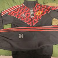 Tuta Manchester united