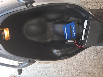 piaggio mp3 300