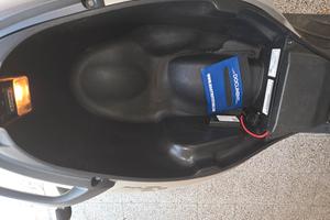 piaggio mp3 300