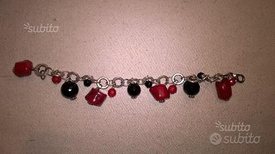 Bracciale in argento con corallo e pietre naturali