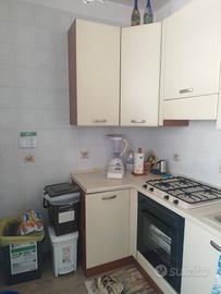 cucina componibile  ad angolo 