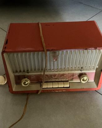 Radio a valvole  Philips perfettamente funzionate.