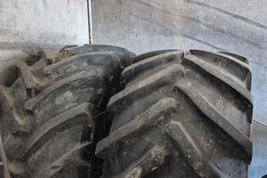 gomme+cerchi metitrebbia/trattore