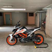 KTM DUKE 390