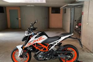 KTM DUKE 390