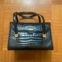 Borsa in vera pelle di coccodrillo baby centrato