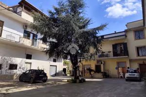 CASA SEMINDIPENDENTE A SANTA MARIA A VICO