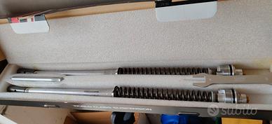 Forcella Yamaha R6 idraulica e molle