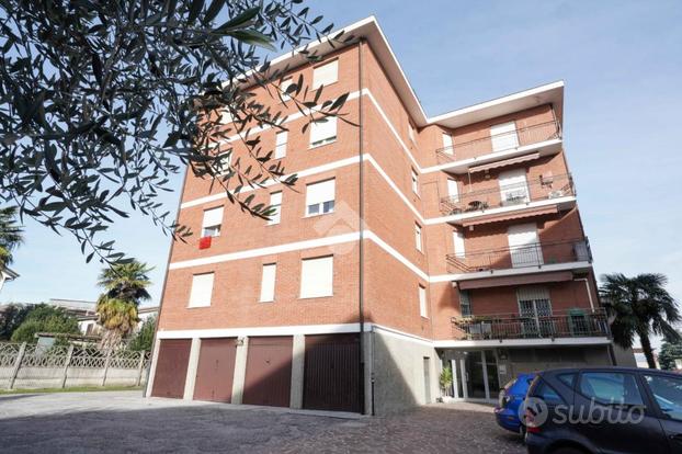 3 LOCALI A VERANO BRIANZA