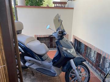 scooter Piaggio Beverly 250
