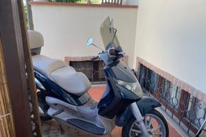 scooter Piaggio Beverly 250