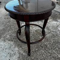 Tavolino in legno rotondo