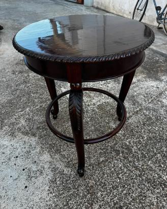 Tavolino in legno rotondo