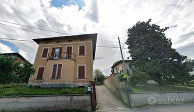 Bilocale con posto auto a Vedano Olona